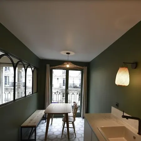 Recently Renovated 3bd Next To Invalides! - *